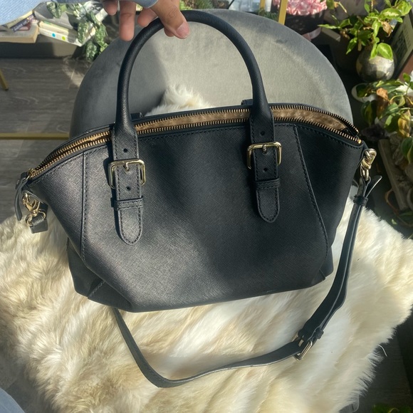 Kate Spade Purse - Picture 3 of 5